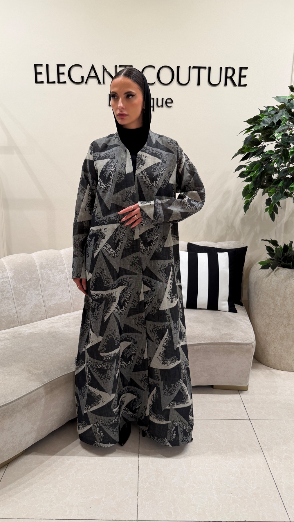 GEOMETRIC DESIGN ABAYA