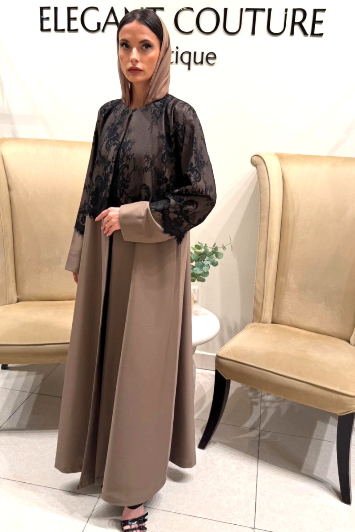BROWN WITH HALF DANTEL ABAYA