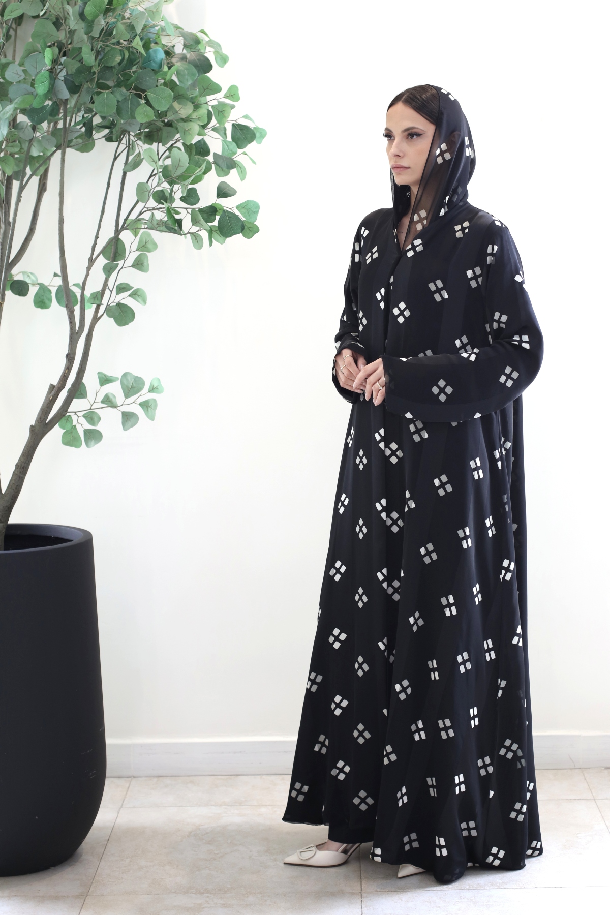 BLACK PRINTED DIAMOND SHAPE ABAYA