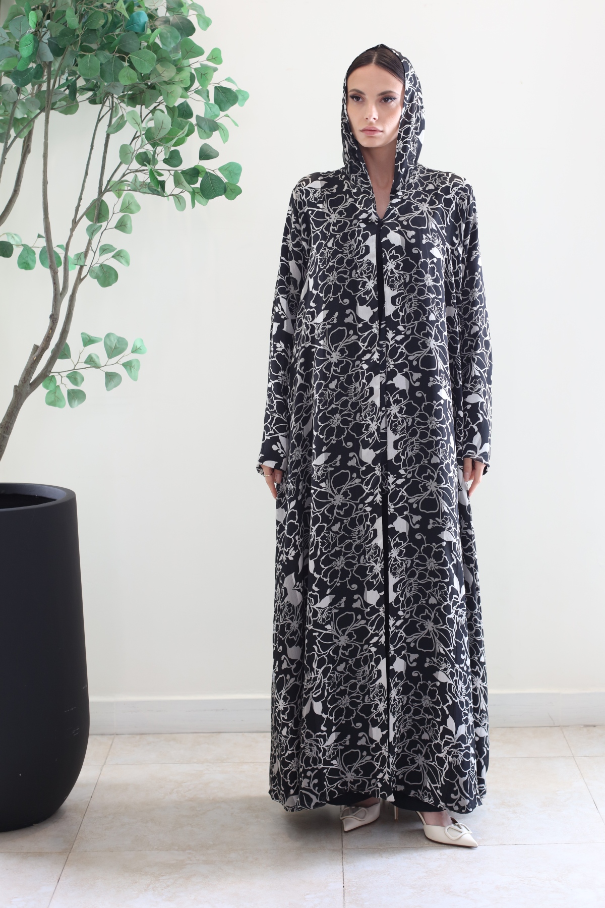 BLACK & WHITE PRINTED FLOWER ABAYA