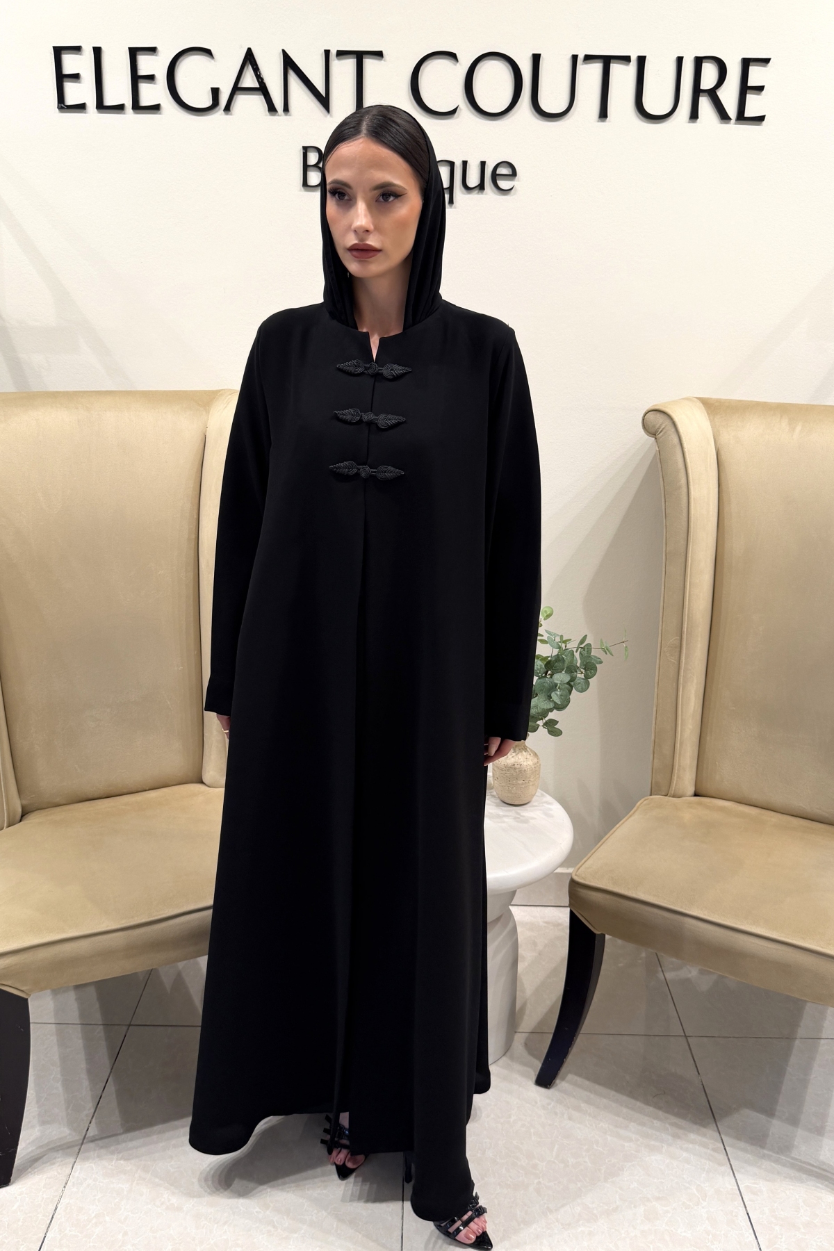 BLACK WITH LEAVES TATRIZ LOOP ABAYA