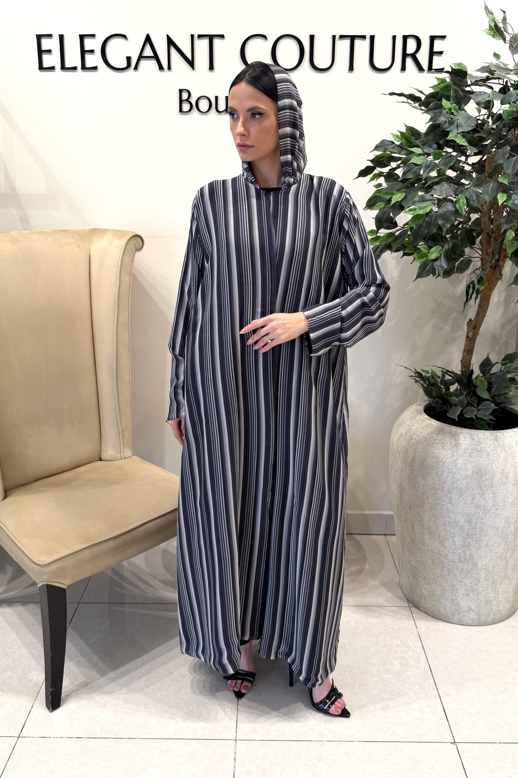 WHITE AND GREY ZIGZAG LINE CHIFFON