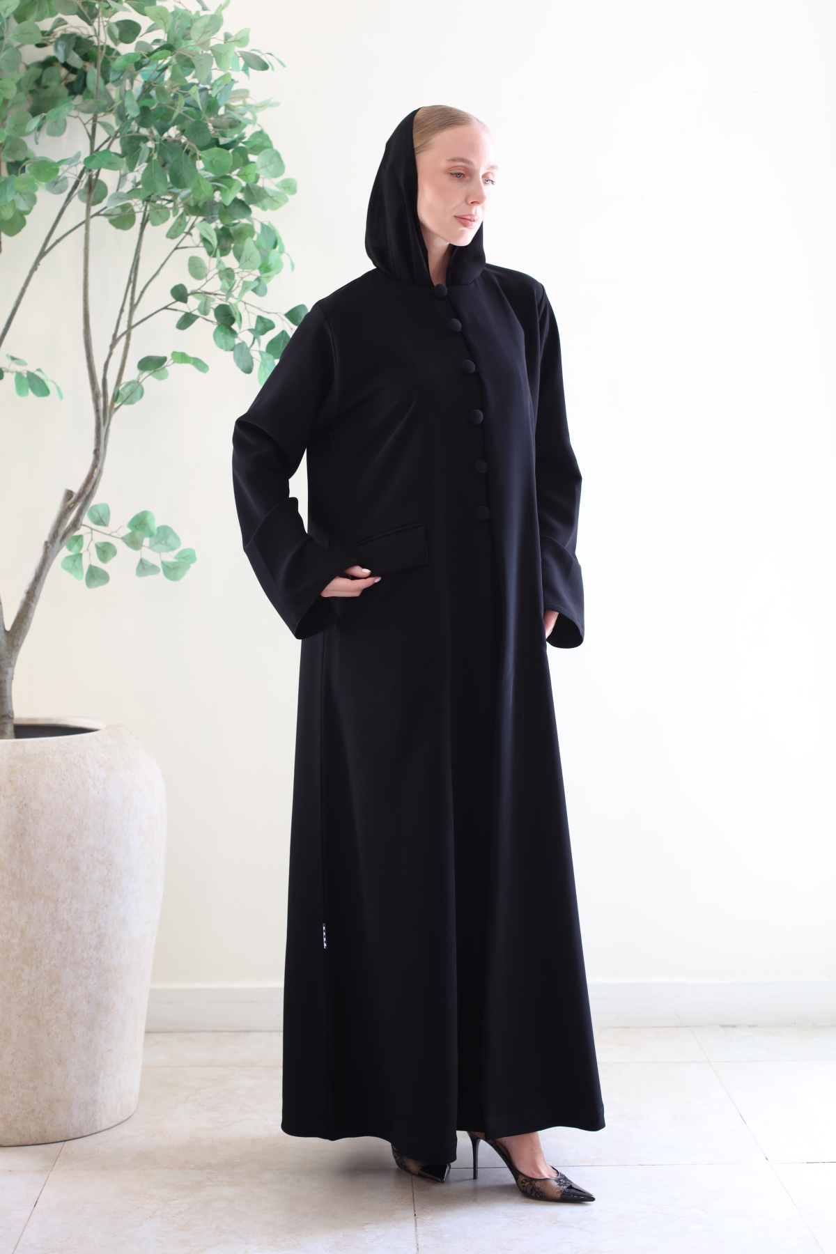 BLACK WITH BUTTON ABAYA
