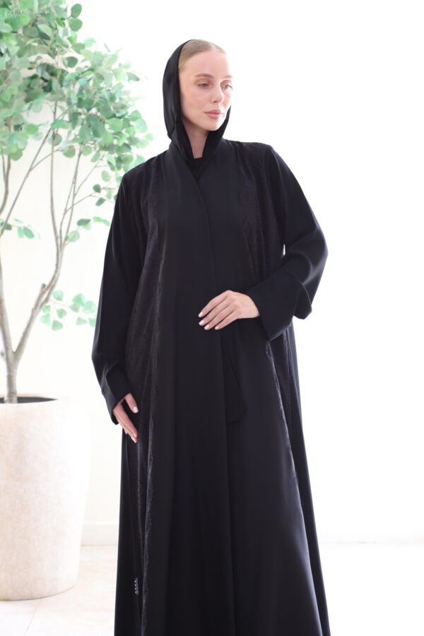 BLACK WITH SIDE DANTEL ABAYA