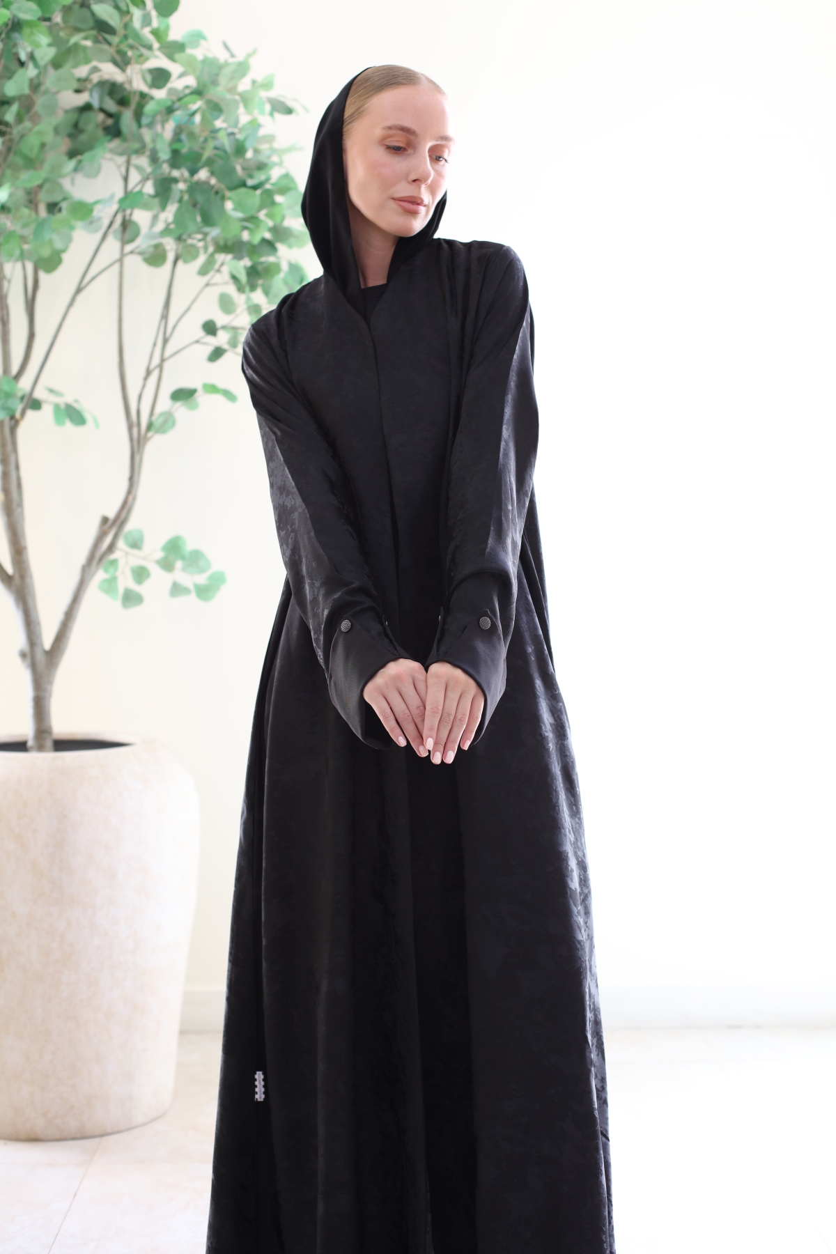 BLACK PRINTED HAND BUTTON ABAYA