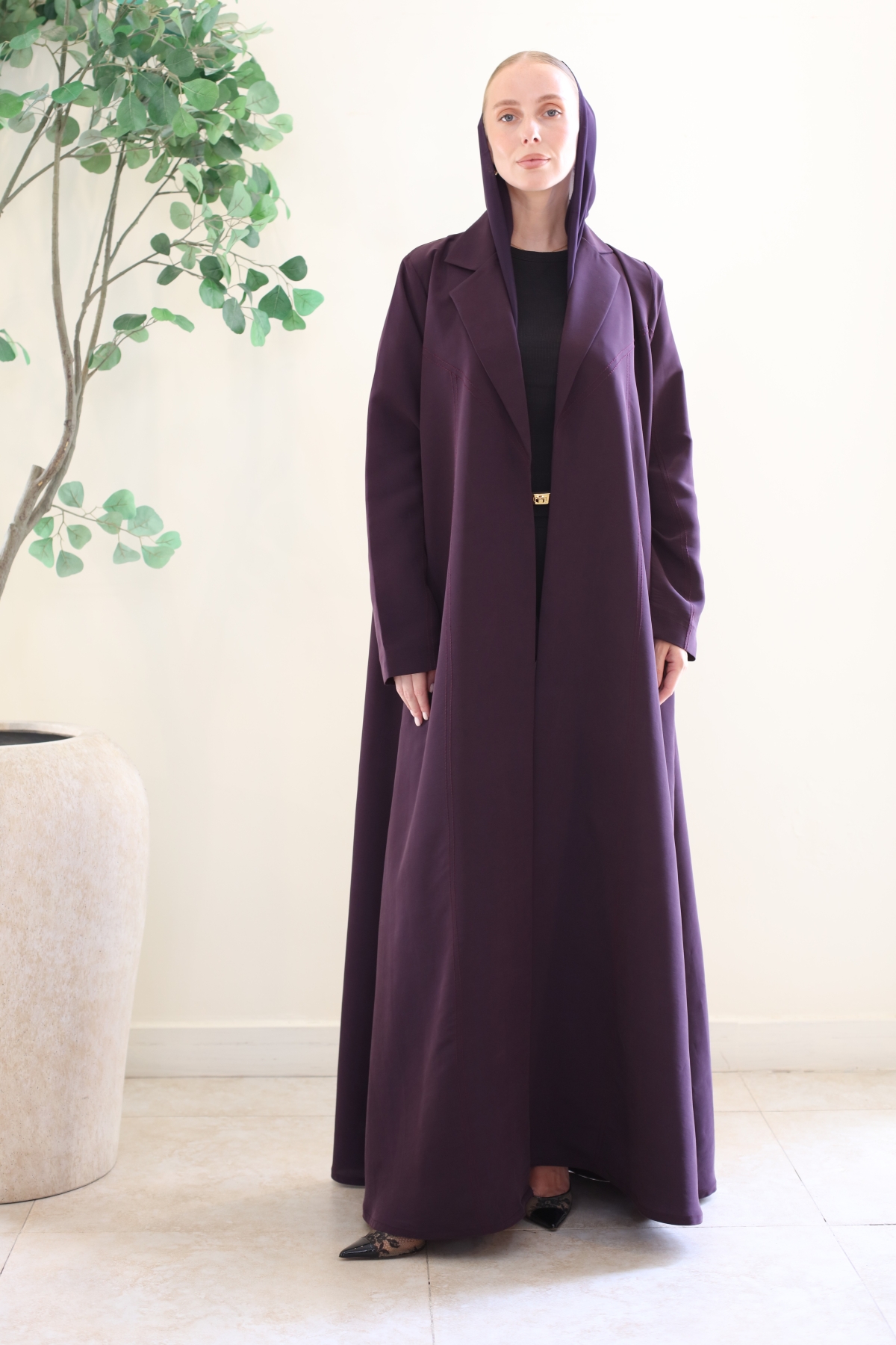 PURPLE COLLAR WITH THREAD LINE ABAYA